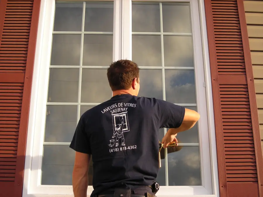 Lavage de vitres au Saguenay